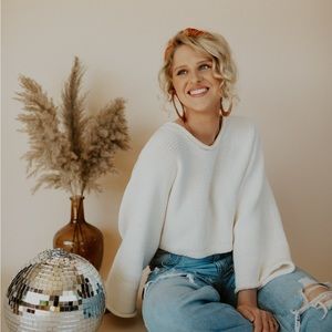 Meet your Posher, Elise